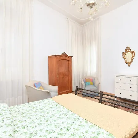 Apartment S. Lorenzo 5122