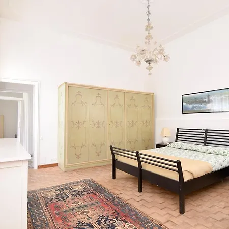 S. Lorenzo 5122 Apartment